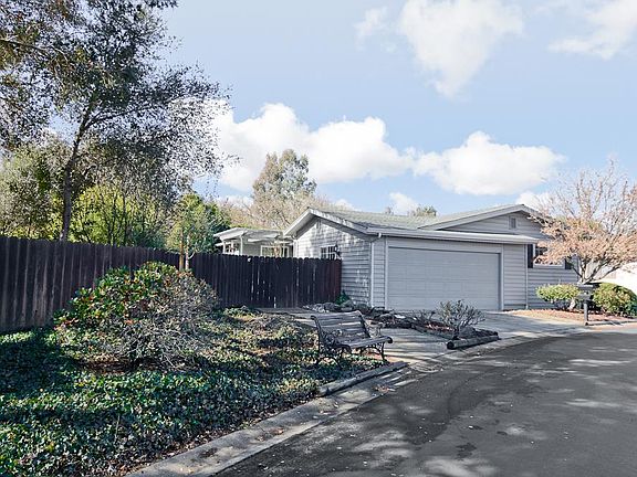4th image of 213 Leisure Dr #213