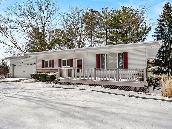 3rd image of 137 N Parkway Dr