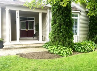 104 Abbey Dawn Dr, Loyalist, ON K0H1G0