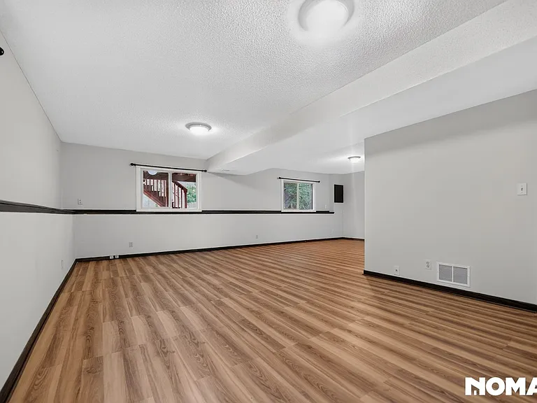 9720 Pleasant Ave S — Photo 35