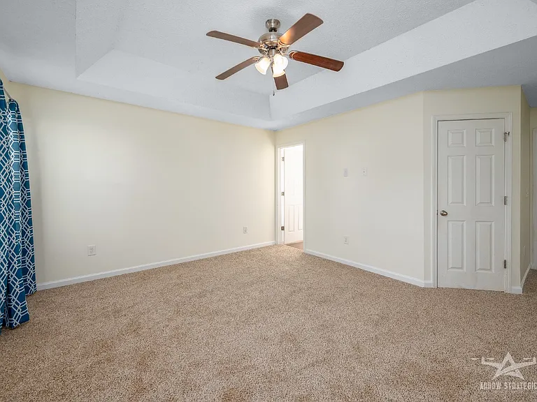 170 Woodland Park Loop — Photo 9