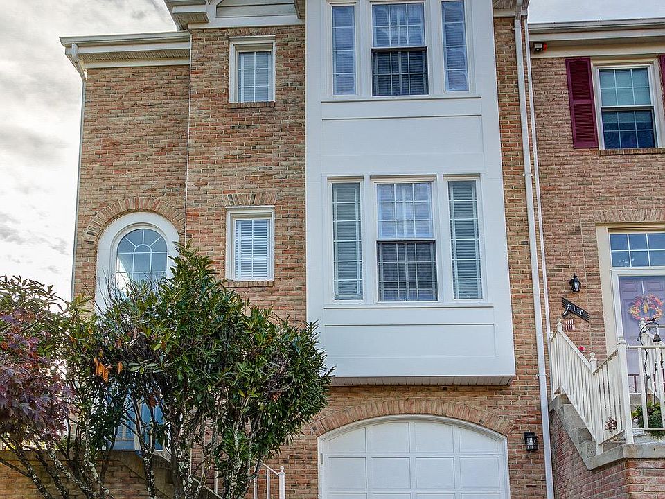 1st image of 5118 Woodford Dr
