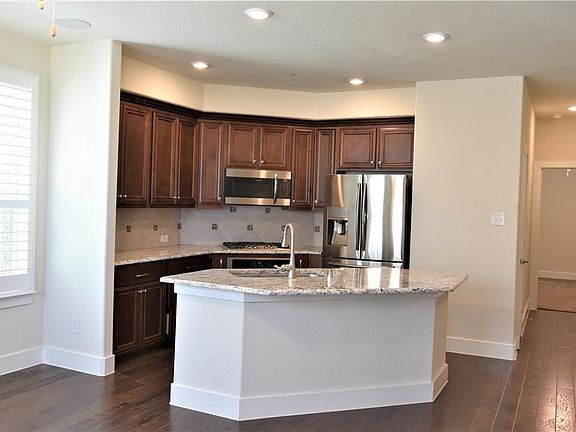 3rd image of 2418 Magalia Ln