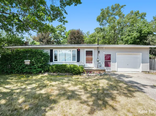 719 Charles St, Belding, MI 48809
