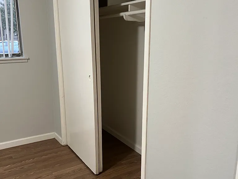 1729 G St #14 — Photo 8