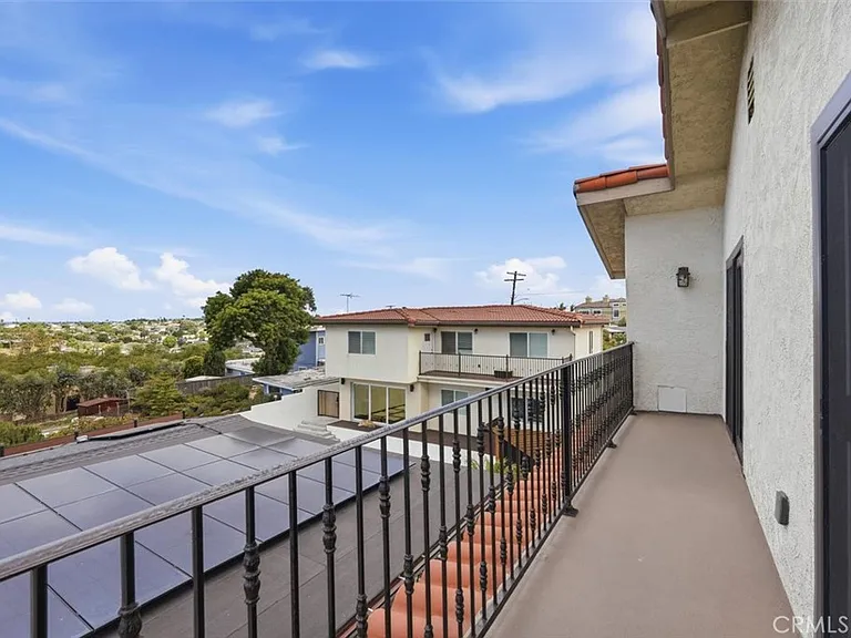 5348 Doris Way — Photo 38