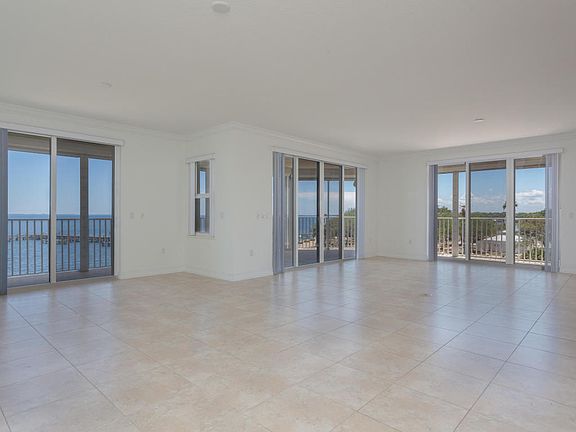5th image of 7 Indian River Ave APT 407