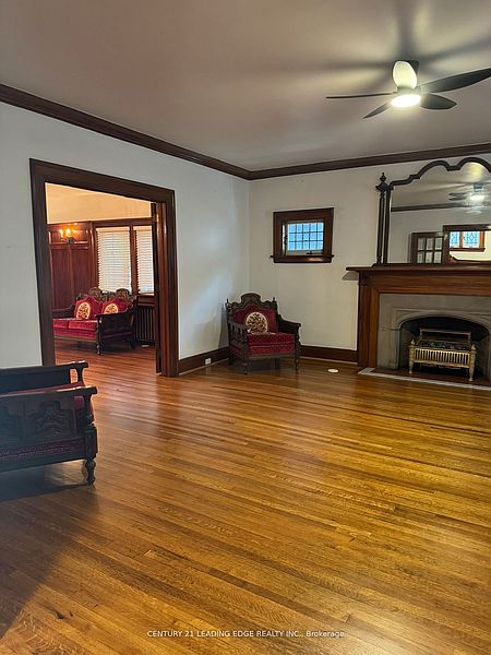 Toronto House for rent - 4 Bedrooms — photo 4