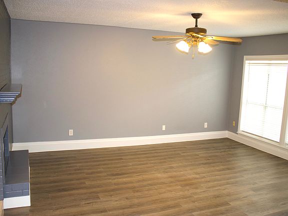 5th image of 1943 Shorewood Dr