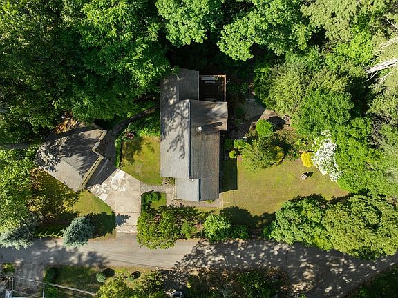 2nd image of 64 Lakeside Dr