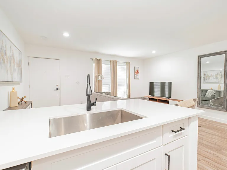 Perrin Flats at Bishop Ridge — Photo 10