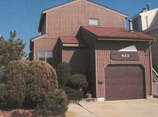 613 W Burk Ave, Wildwood, NJ 08260