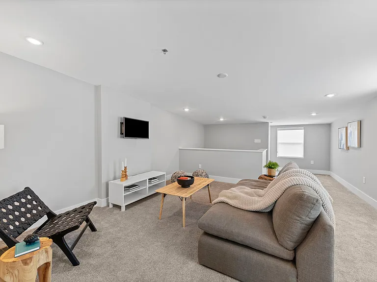 1648 Dauner Ave #B — Photo 30