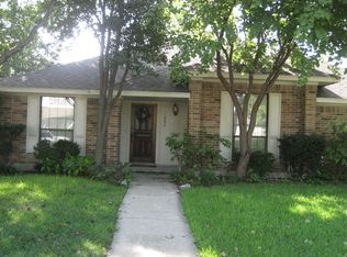 1907 Crestside Dr, Carrollton, TX 75007