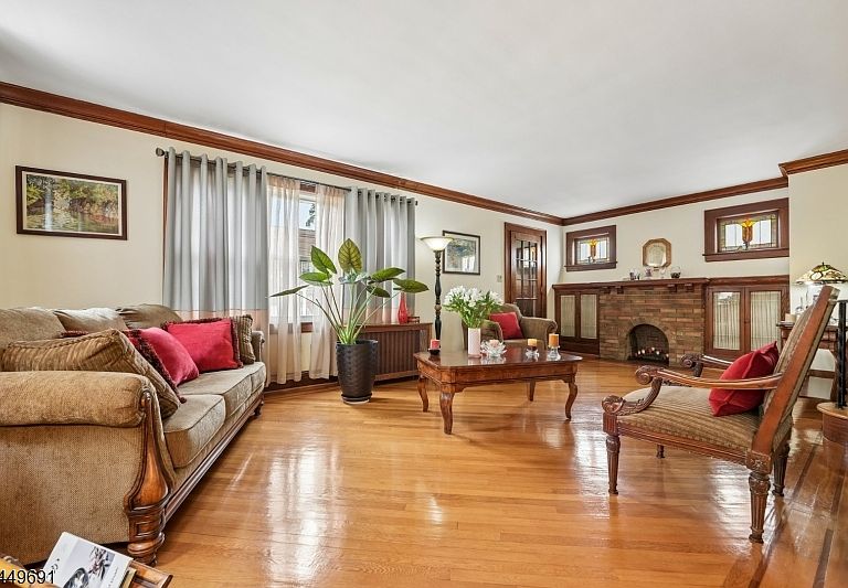 Listing photo 4