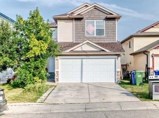 16062 W Everstone Rd SW, Calgary, AB T2Y 4J7