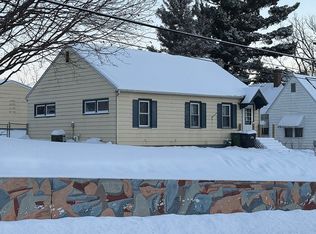 1212 2nd Ave S, Clinton, IA 52732