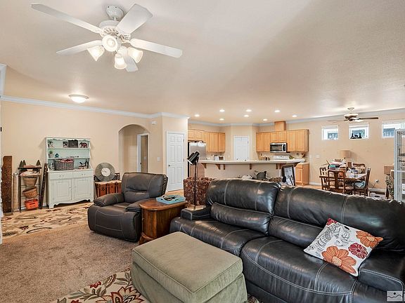 4th image of 1048 Aspen Grove Cir