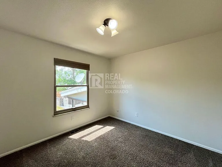 9387 W Eastman Pl — Photo 11