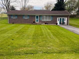 136 Longview Rd, Bristol, VA 24201