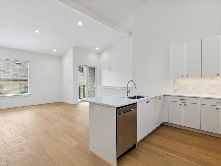6144 Oram St #5 — Photo 18