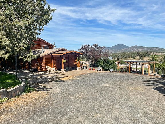3rd image of 8180 NW Country Loop