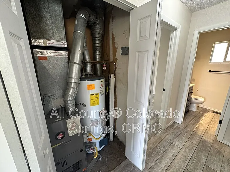 1338 Westend Ave — Photo 9