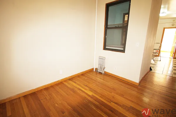 Rented by Wave Real Estate Group | media 8