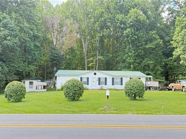 3634 Rockford Rd, Dobson, NC 27017