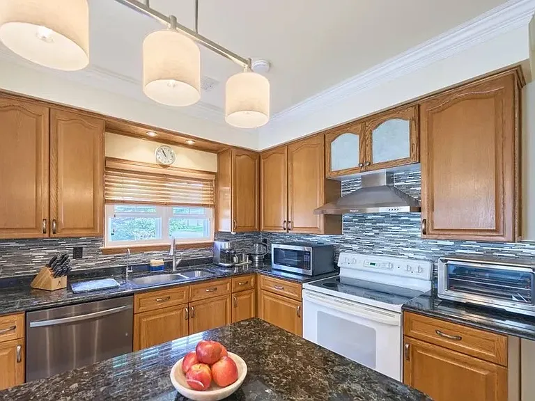46554 Cedarhurst Dr — Photo 10