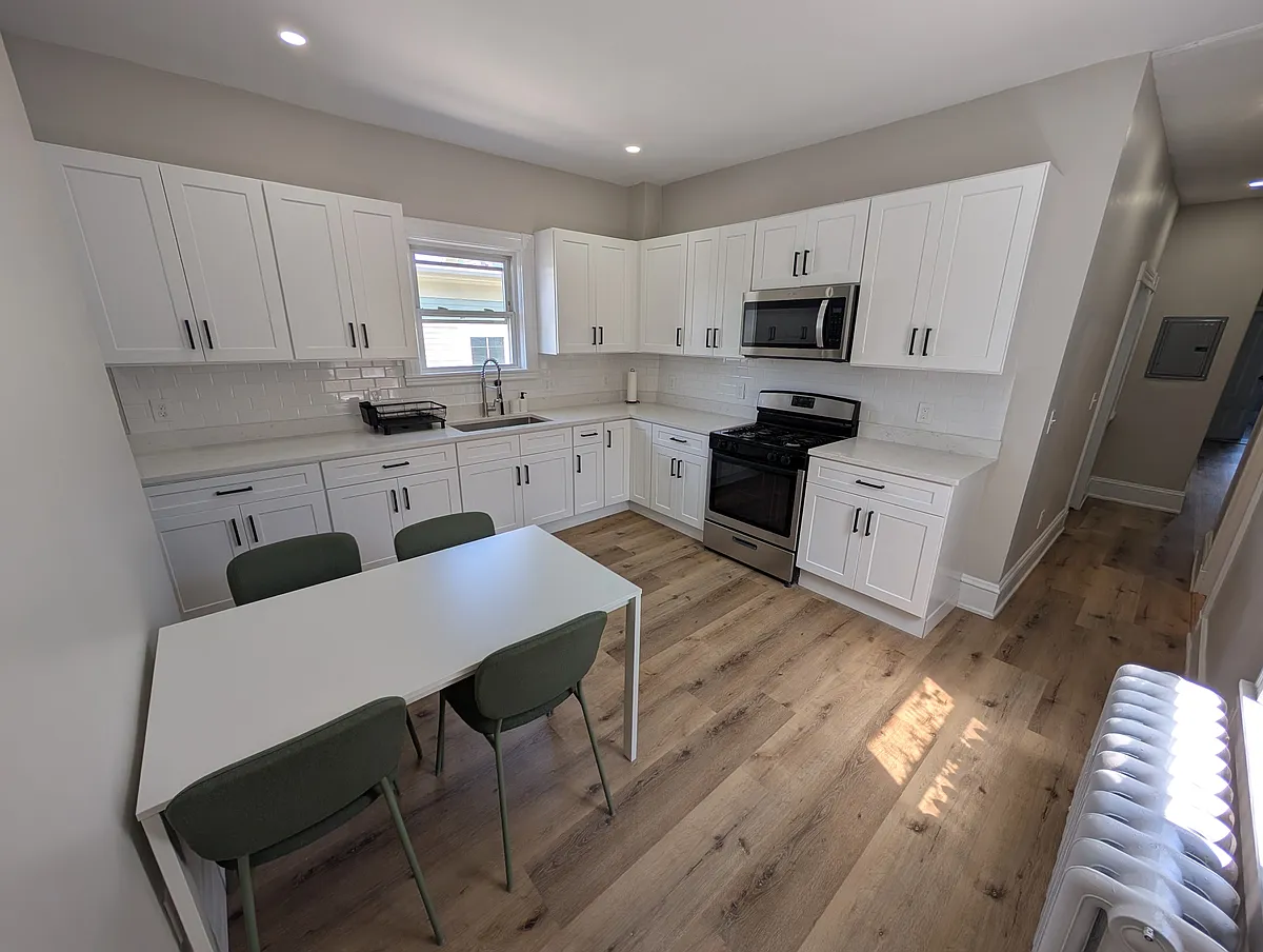 Building Photo - 48 Flint St #2