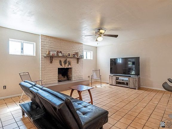5th image of 2027 S Magnolia Ave