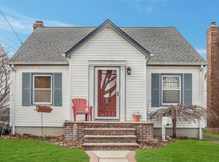 284 Jefferson St, Franklin Square, NY 11010