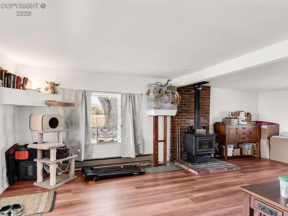 4th image of 855 N Orchard Ave