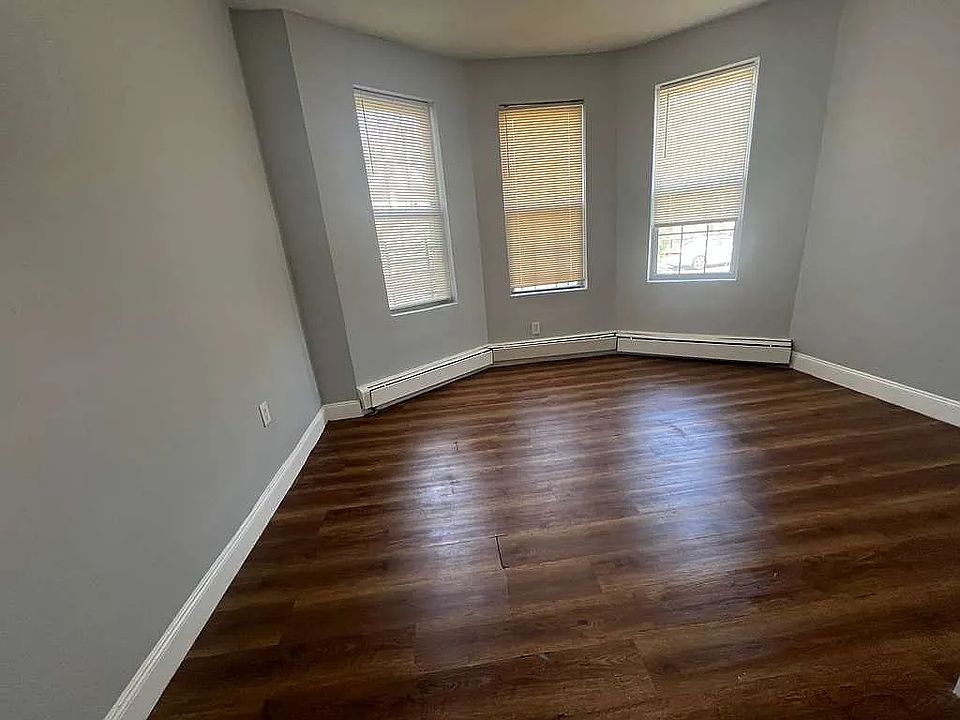 1st image of 191 Hamilton Ave Floor 1