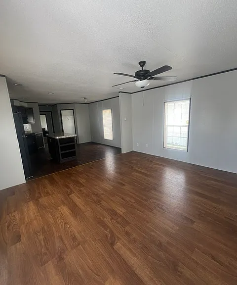 814 Morningside Dr — Photo 5