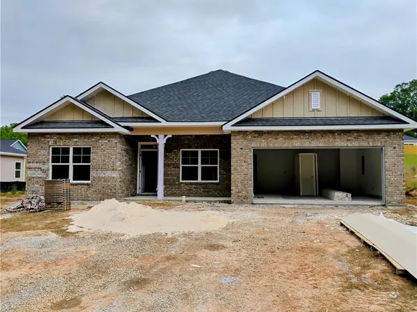 305 Angela Ave, Bowdon, GA 30808