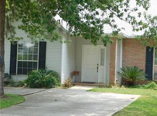 827 Lafitte St, Mandeville, LA 70448