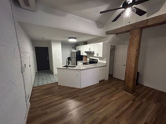 2nd image of 1401-1411 E Cary St #208