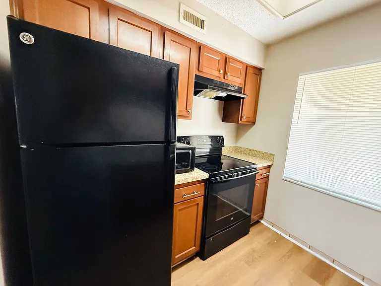 7525 Pitch Pine Cir #D — Photo 8