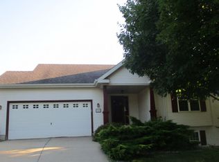 5325 Golden Leaf Trl, Madison, WI 53704