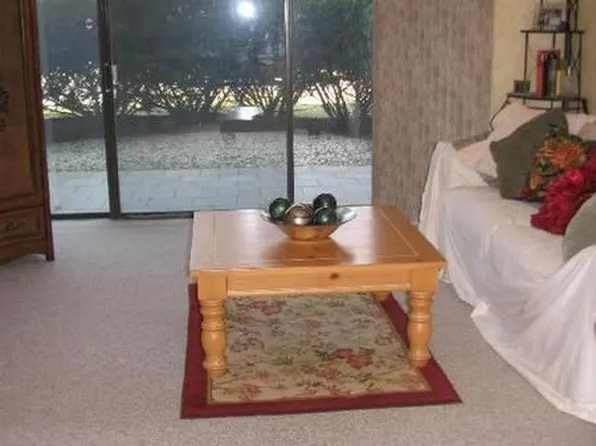 605 Summer Ave #2-18, Reading, MA 01867