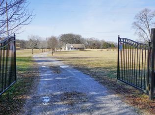 4810 Lunns Store Rd, Chapel Hill, TN 37034