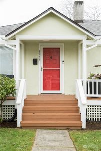 8246 Ashworth Avenue N, Seattle, WA, 98103