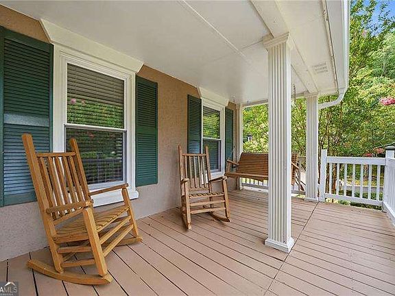 3rd image of 401 Wetona Way
