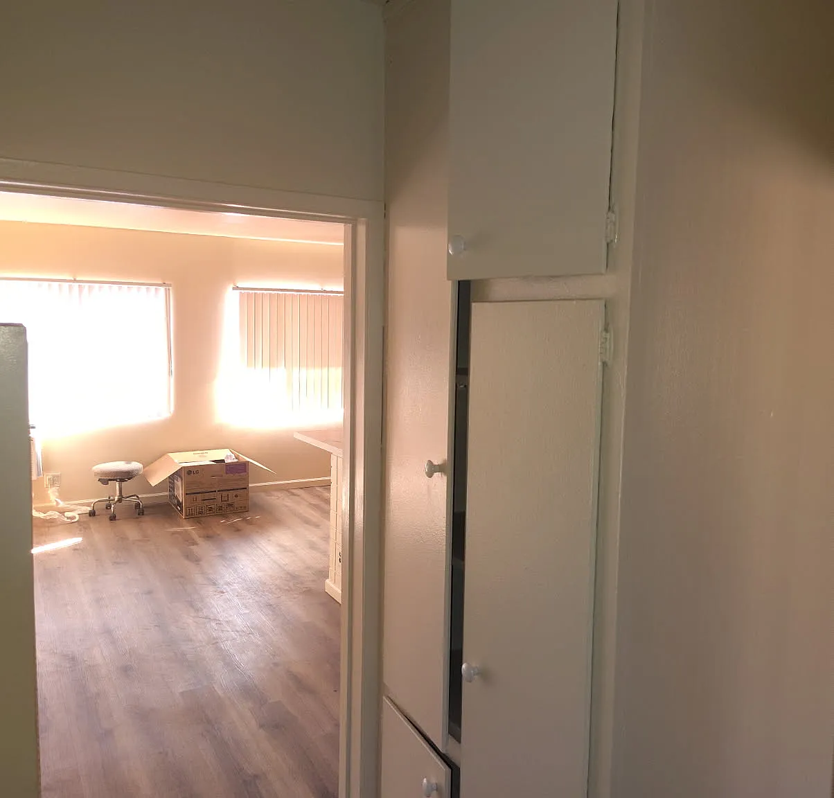 2750 S Sycamore Ave — Photo 2