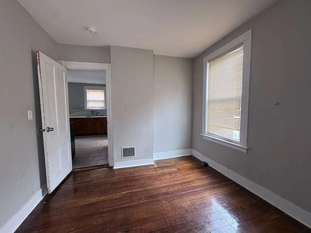 4 bed, $2,150 — Photo 4