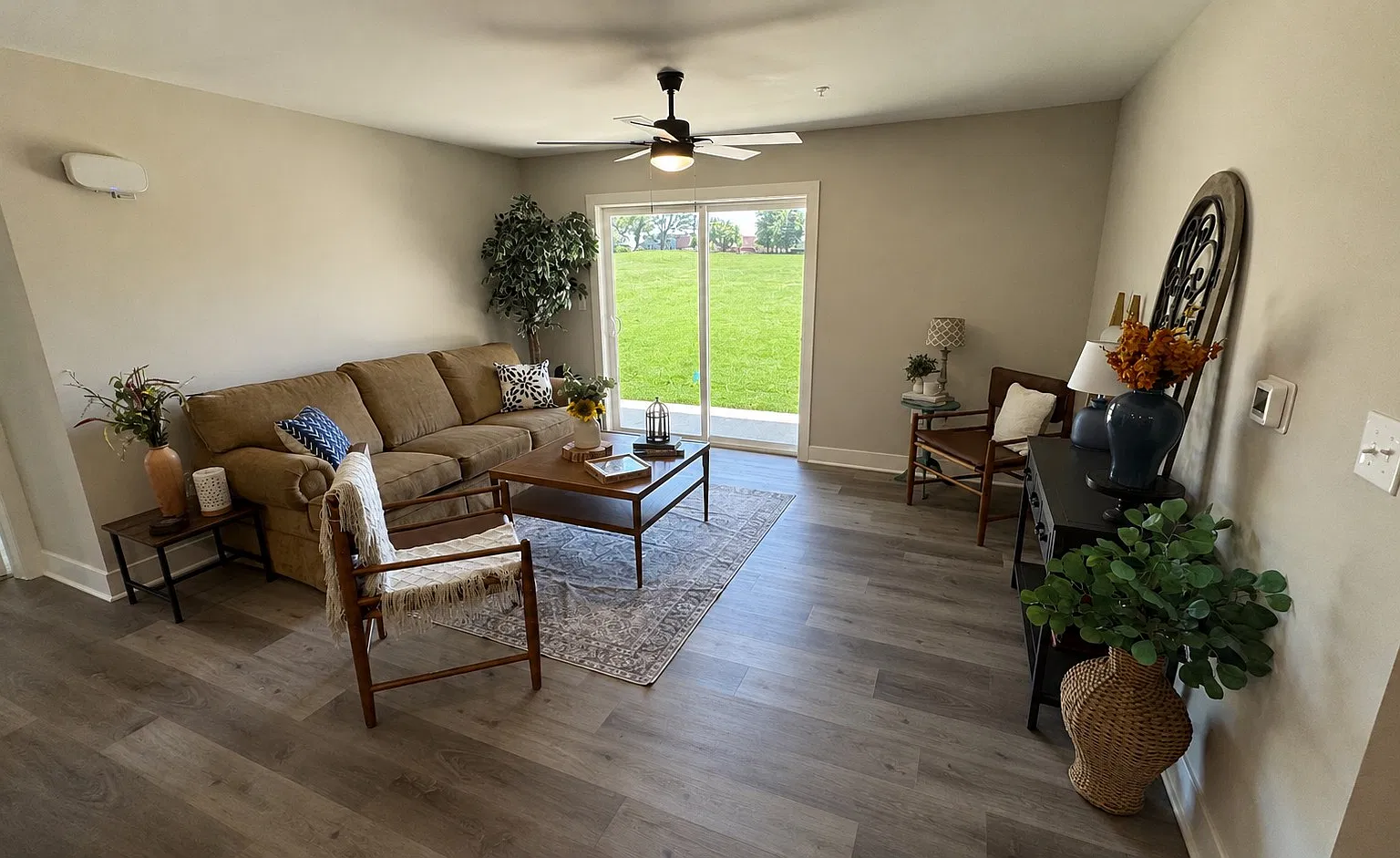 Crossings at Plum Creek Apartments - 103-8200 — Photo 3