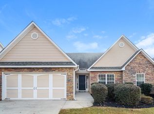 916 Piedmont Dr, Locust Grove, GA 30248