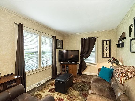5th image of 607 Coulter Ave